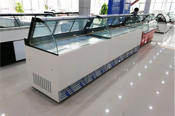Curved Glass Fan Cooling Meat Display Cooler